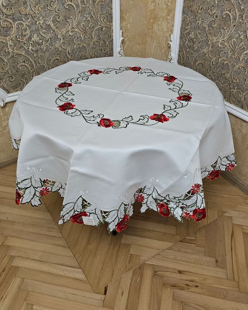 Кругла скатертина 